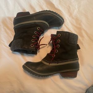Sorel slim back boot